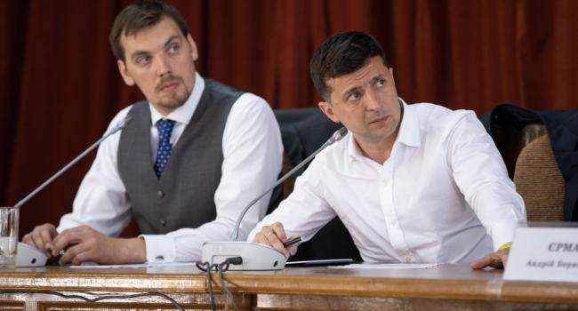 «Лучше чем Порошенко, но слишком слаб»: Азаров рассказал, в какой ситуации Зеленский может добиться прогресса «Лучше чем Порошенко, но слишком слаб»: Азаров рассказал, в какой ситуации Зеленский может добиться прогресса