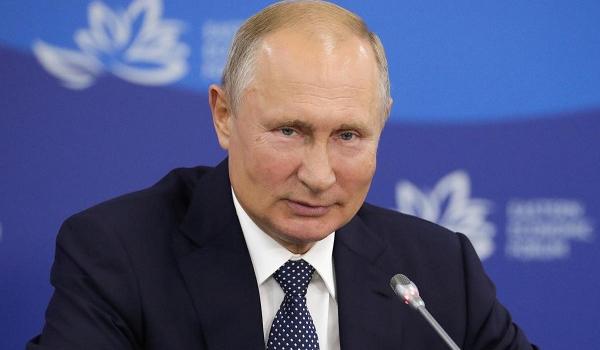 «Треть населения у этого дебила ходит в деревянные сральники»: Путина разгромили за его пиар с «уникальным оружием»