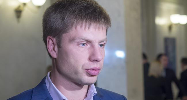 «Начали давить на журналистов»: Гончаренко раскритиковал действия команды Зеленского