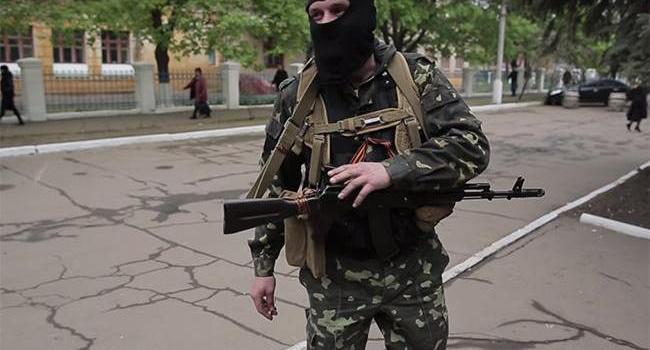 Политолог: соцопрос в ОРДЛО гарантировано прошел под контролем оккупантов и их наемников