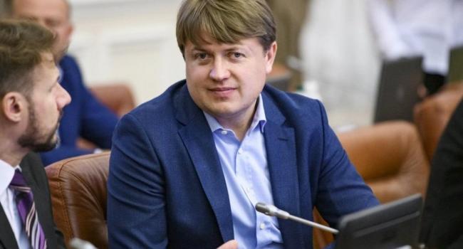 Политолог: Герусу придется покинуть пост главы парламентского комитета по энергетике и ЖКХ Политолог: Герусу придется покинуть пост главы парламентского комитета по энергетике и ЖКХ