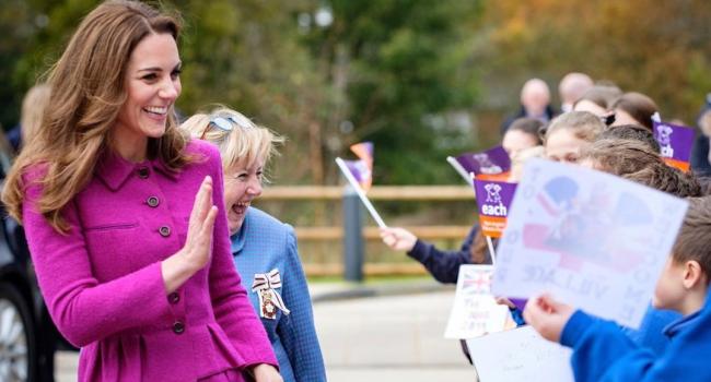 «Супруга принца помогает детям»: Кейт Миддлтон посетила детский хоспис
