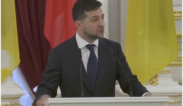 «Корабли вернутся – тогда побреюсь»: Зеленский отличился на встрече с премьер-министром Чехии 