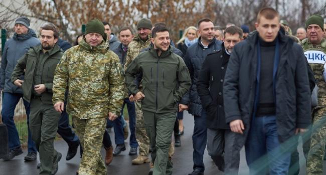 «Убрать!»: Зеленский коротко и ясно пояснил, что сделать с флагами «ЛНР» на мосту в Станице Луганской 