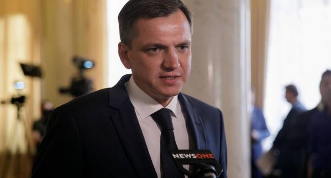 «Милованов так и не дал четких ответов»: Павленко заявил, что запуск рынка земли опасен для страны