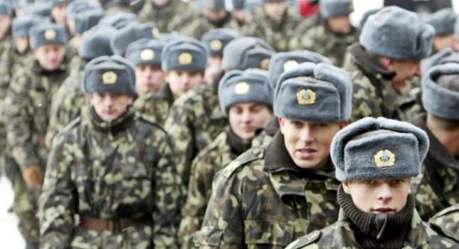 Глава Минобороны рассказал об отмене призыва в армию Украины 
