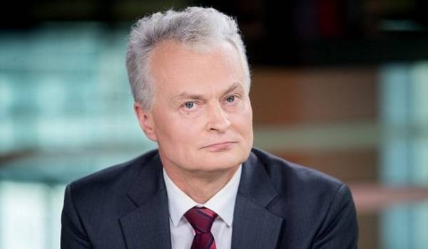 Президент Литвы Науседа призвал Зеленского не идти на уступки России на встрече в «нормандском формате» Президент Литвы Науседа призвал Зеленского не идти на уступки России на встрече в «нормандском формате»