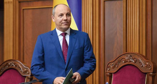 Парубий: власть толкает Украину к повторению Харьковский соглашений, а затем и к потере суверенитета