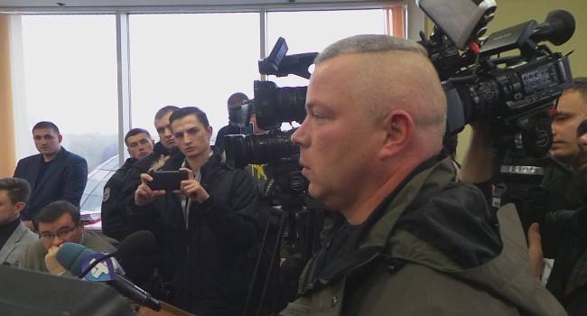 Сложно вспомнить, когда такое было в Украине: Марченко пришли поддержать боевые генералы и офицеры