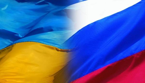 В сети разгорелся скандал из-за российского флага в Варшаве: ветеран АТО сообщил о крике души