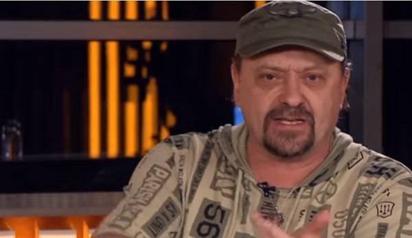 Телеведущий: Власти вместо завершения «эпохи бедности» хотят положить конец свободе слова Телеведущий: Власти вместо завершения «эпохи бедности» хотят положить конец свободе слова