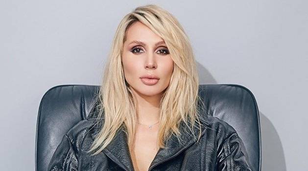 «Она нас вырастила и спасала нашу семью»: Лобода показала фото с бабушкой и довела до слез поклонников