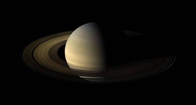 Ученые открыли интересные факты о планете Сатурн