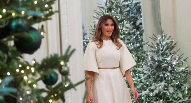 Готовятся заранее: Мелания Трамп уже украсила Белый дом к Рождеству