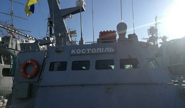 На баланс ВМС поступил седьмой бронированный катер «Костопиль» 
