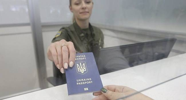 В МИД хотят запретить поездки в Россию по внутренним паспортам