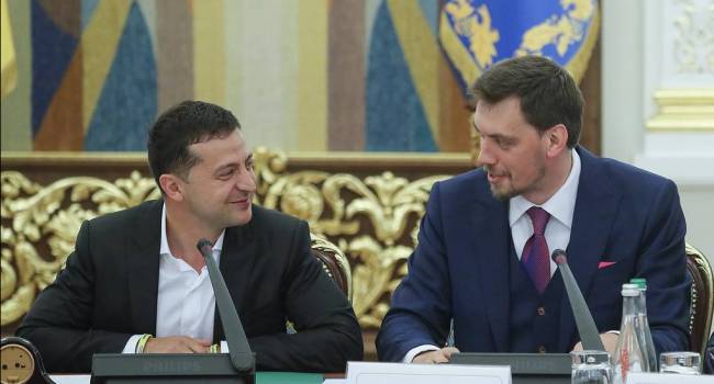 «В Кабмине начнутся отставки»: Политолог заявил, что Зеленский не даст разрушить свой рейтинг