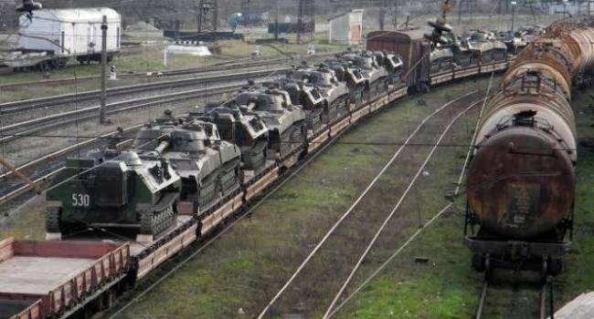 «Паника в ОРДЛО»: Марочко заявил о движущемся из Днепра эшелоне с танками к Донецку