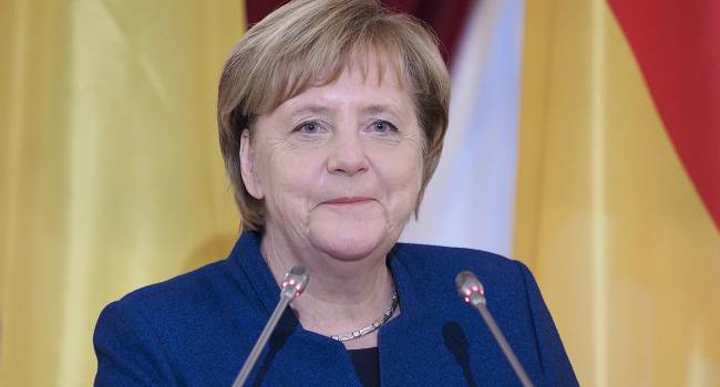 «Нужна адаптация к реалиям»: Меркель заявила о необходимости «осовременить» минские договоренности