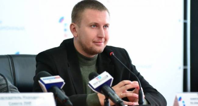 Ватажки «ЛДНР» чекають Зеленського на консультації, інакше жодні зміни в Конституцію їм не потрібні Ватажки «ЛДНР» чекають Зеленського на консультації, інакше жодні зміни в Конституцію їм не потрібні