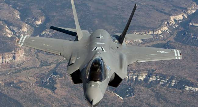 «Блестящее исполнение»: Истребитель США F-35 показал, как нужно уничтожать вражескую ПВО типа «Панцирь-СА» и «Тор-2ДТ» «Блестящее исполнение»: Истребитель США F-35 показал, как нужно уничтожать вражескую ПВО типа «Панцирь-СА» и «Тор-2ДТ»