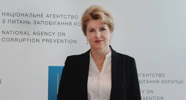 «Это вопрос этики и морали»: Новак рассказала, что члены НАПК перед увольнением выписали себе материальную помощь в размере от 100 до 180 тысяч гривен «Это вопрос этики и морали»: Новак рассказала, что члены НАПК перед увольнением выписали себе материальную помощь в размере от 100 до 180 тысяч гривен