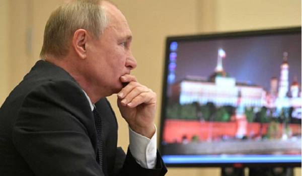 Глава РФ Путин оказался фанатом прошлого: Путина засекли на использовании устаревшей версии Windows XP Глава РФ Путин оказался фанатом прошлого: Путина засекли на использовании устаревшей версии Windows XP