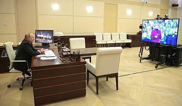 Глава РФ Путин оказался фанатом прошлого: Путина засекли на использовании устаревшей версии Windows XP Глава РФ Путин оказался фанатом прошлого: Путина засекли на использовании устаревшей версии Windows XP