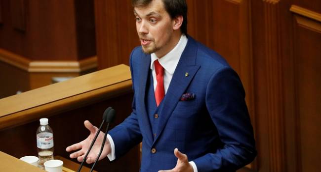 Блогер: 35-летний премьер сетует на неправильный бюджет от «папередников», но еще 3 месяца назад радовался, что получил кучу денег