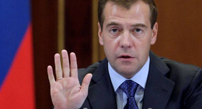 «Это очень гуманный тариф, ну очень гуманный, я вам скажу»: Медведев прокомментировал цену на транзит газа