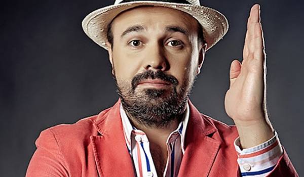 Звезда Comedy Club рассказал, почему не отказался от гастролей в Россию Звезда Comedy Club рассказал, почему не отказался от гастролей в Россию