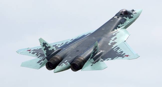 В России во время полета современный истребитель «Су-57» превратился в груду металла В России во время полета современный истребитель «Су-57» превратился в груду металла
