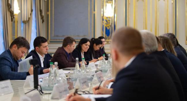 Финансист: только представьте, сколько у нас еще отраслей таких осталось, где нужны «воспитательные, рыночные» беседы? Финансист: только представьте, сколько у нас еще отраслей таких осталось, где нужны «воспитательные, рыночные» беседы?