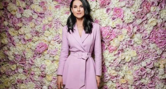 «Очень красивое и трогательное фото»: Маша Ефросинина показала всю женскую часть своего семейства 