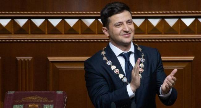 Политолог: если Зеленский и дальше будет управлять страной в ручном режиме, то скоро выйдет приказ, чтобы все мы были счастливы Политолог: если Зеленский и дальше будет управлять страной в ручном режиме, то скоро выйдет приказ, чтобы все мы были счастливы