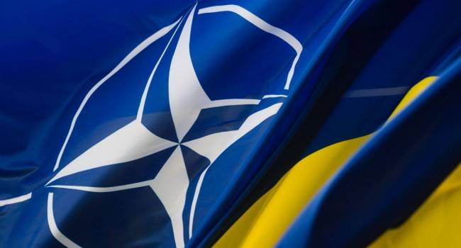Опрос показал, что военный союз Украины и России сегодня одобряют 5,5 процента украинцев, за вступление в НАТО - 51 процент 