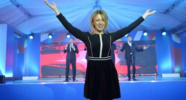 Захарова: ЕС из-за санкций против РФ потерял уже сотни миллиардов евро