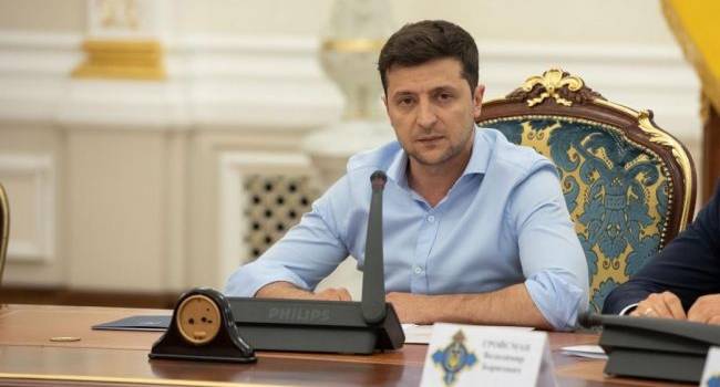 Блогер: власти нужно срочно принять президентский закон, которым запретить промышленности падать Блогер: власти нужно срочно принять президентский закон, которым запретить промышленности падать