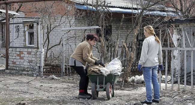 «Вера в будущее закончилась. Это просто дыра. Мы на грани выживания, у нас депрессия»: Жители «ДНР» поняли, как их «развела» Россия