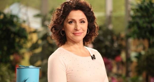 «У вас красивое тело! Почаще нас им радуйте»: 51-летняя ведущая программы «Все буде добре» разделась на камеру «У вас красивое тело! Почаще нас им радуйте»: 51-летняя ведущая программы «Все буде добре» разделась на камеру