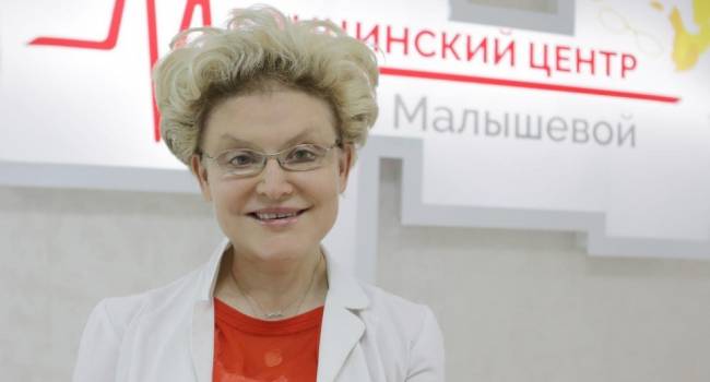 «Конверты проверяем»: Малышева рассказала, что Новый год встретит с больной матерью