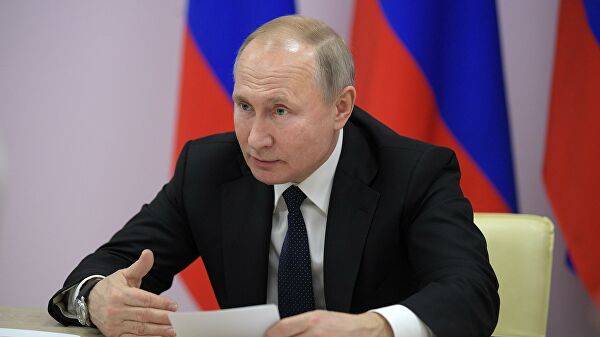 «Он просто так не уйдет»: журналист указал на тревожный нюанс в словах Путина о смене власти