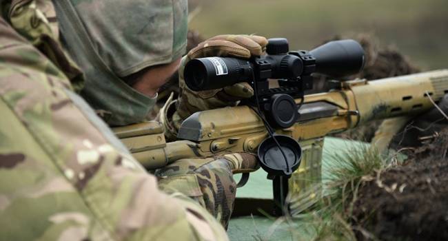 «Стреляют метко»: На Донбассе активизировались группы женщин-снайперов НВФ