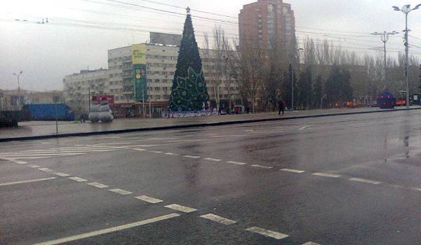 «Народ опохмеляться даже не спешит»: в сети показали печальные фото Донецка после Нового года
