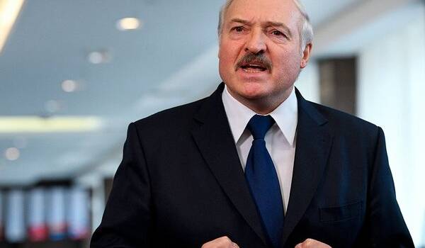 «Сохранить страну и независимость»: Лукашенко предупредил белорусов о непростом годе 