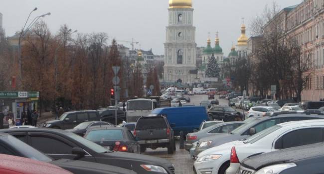 Власти Киева хотят в 10 раз увеличить стоимость парковки в центральной части города - Рахматуллин