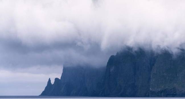 «Никогда раньше не наблюдал ничего подобного»: на Фарерских островах зафиксировали перевернутое торнадо