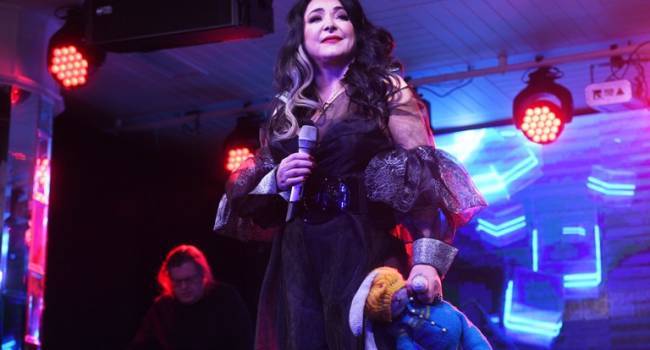 «Так жалко, что в Украину с концертами не ездите»: Лолита пообещала выступить в  нашей стране 
