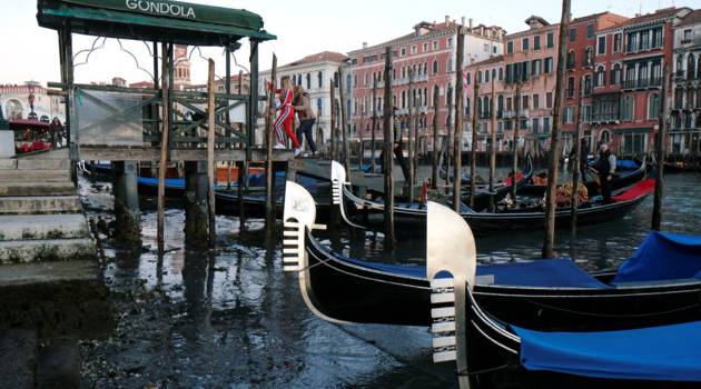 Сначала наводнение, теперь засуха: Венеция столкнулась с еще одной проблемой