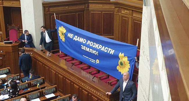 Снова пришло время Тимошенко и Медведчука: обещают сделать все, чтобы не дать принять закон о рынке земли